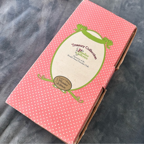 Antique Treasury Collections Paradise Galleries Tree Topper. Good condition. - Picture 2 of 4